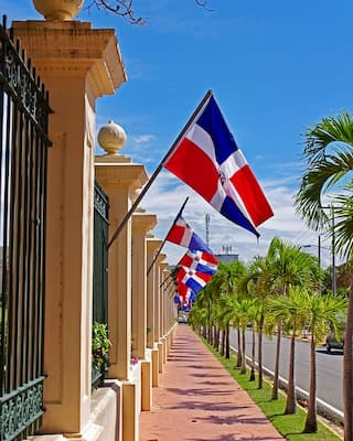 banderas-palacio-nacional